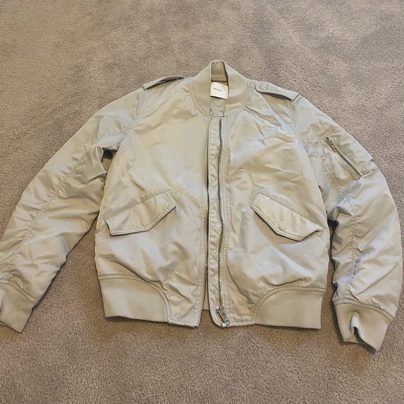 Aritzia Talula Bomber BNWOT - Picture 1 of 2